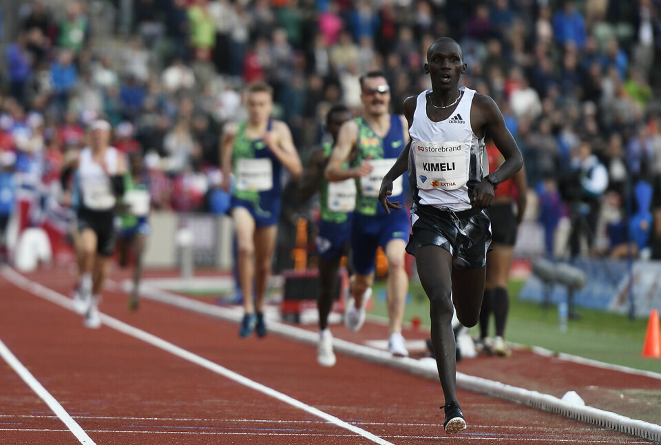 Kjempeavslutning og norsk 3000 m-rekord av Henrik Ingebrigtsen 3000m-maalgang_50D7844.jpg