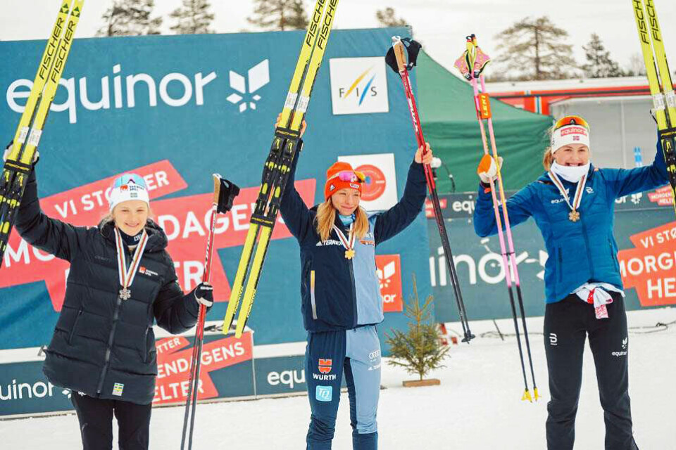 Gull og bronse i junior-VM gav mersmak for Tuva Anine Brusveen-Jensen Lisa-Eriksson-Helen-Hoffman-Tuva-Anine-Brusveen-Jenssen-foto-Norges-Skiforbund.jpg