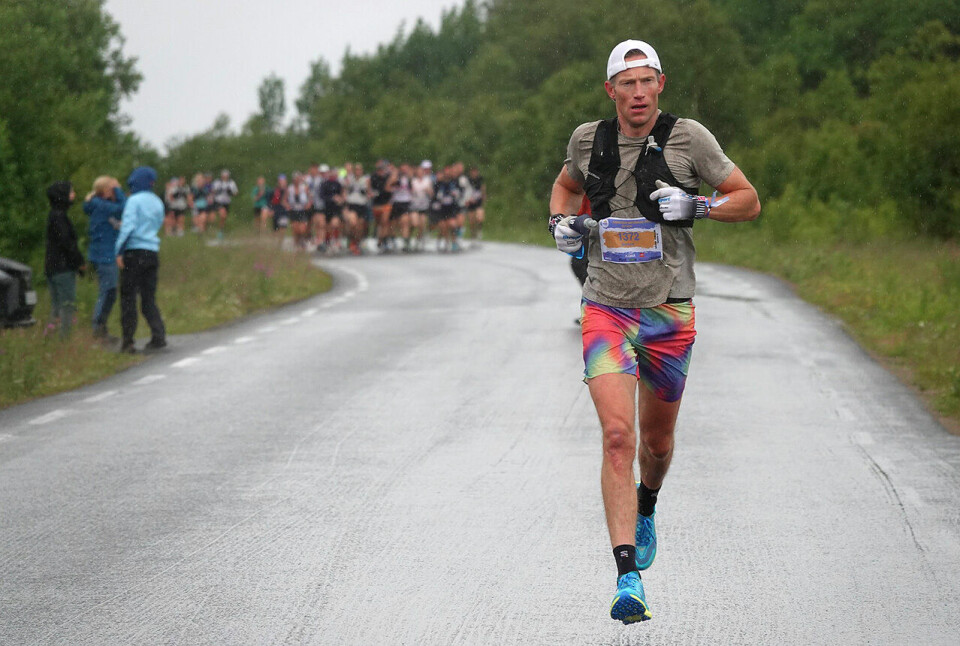 Therese Johaug og Jo Forseth Indgaard vant Lofoten Skyrace simen-ostensen2.jpg