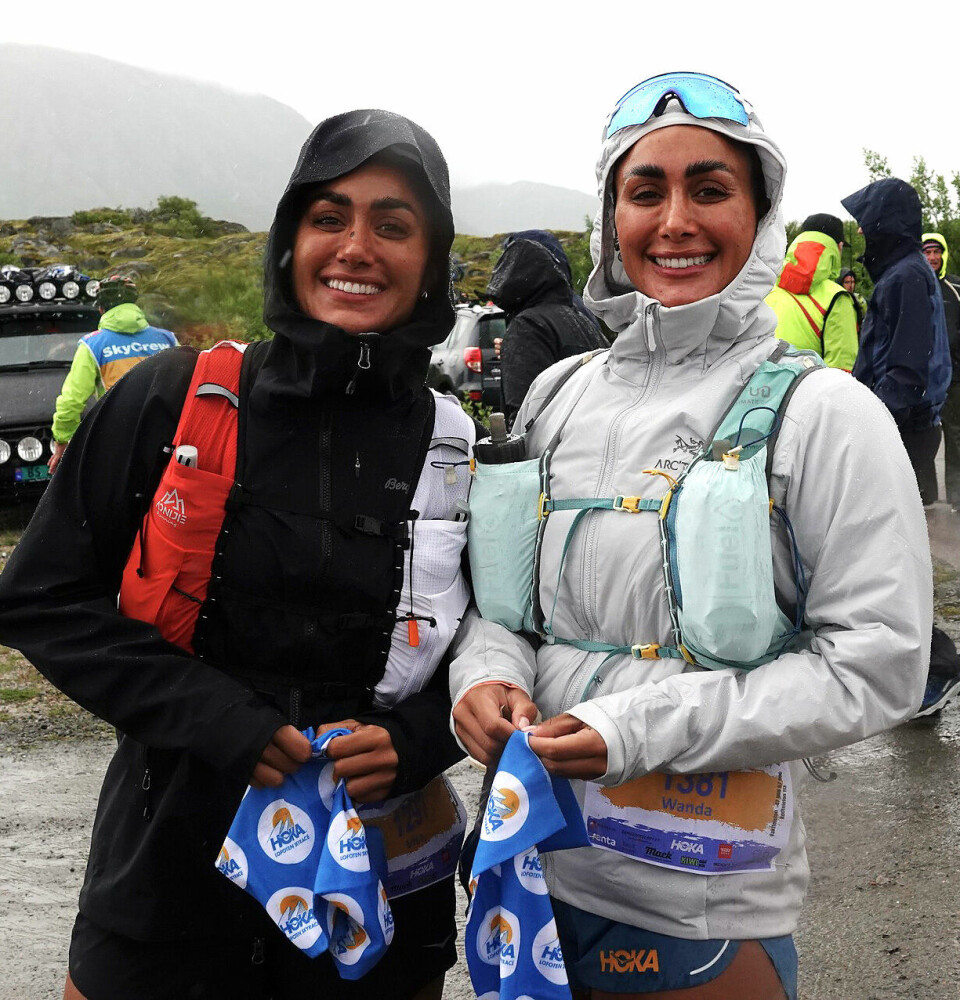 Therese Johaug og Jo Forseth Indgaard vant Lofoten Skyrace vita-og-wanda-mashadi.jpg