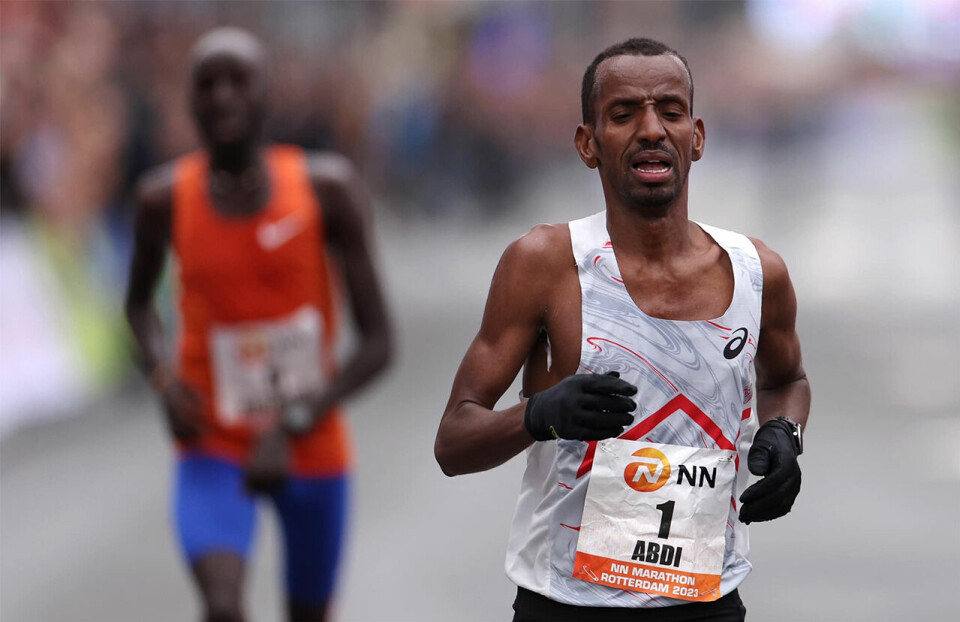 17 norske menn løp under 3 timer i Rotterdam Marathon RM-Bashir-Abdi.jpg