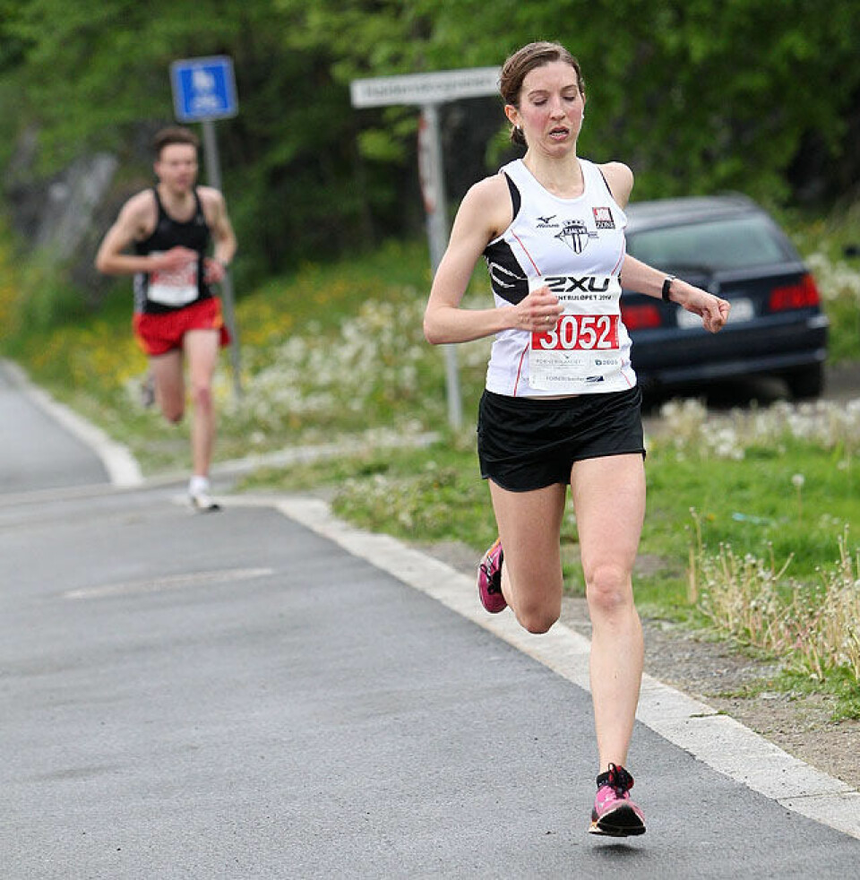 Annie Bersagel slo nesten alle gutta i Fornebuløpet Bersagel_foran_Nipen_9500m_A20G2129.jpg