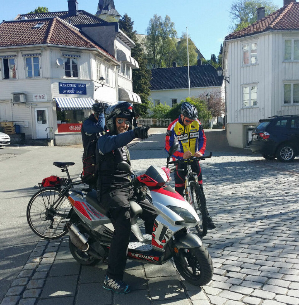 Grimstad Maraton kontrollmålt - av autorisert løypemåler KontrolmaalingGrimstadTorvStart.jpg