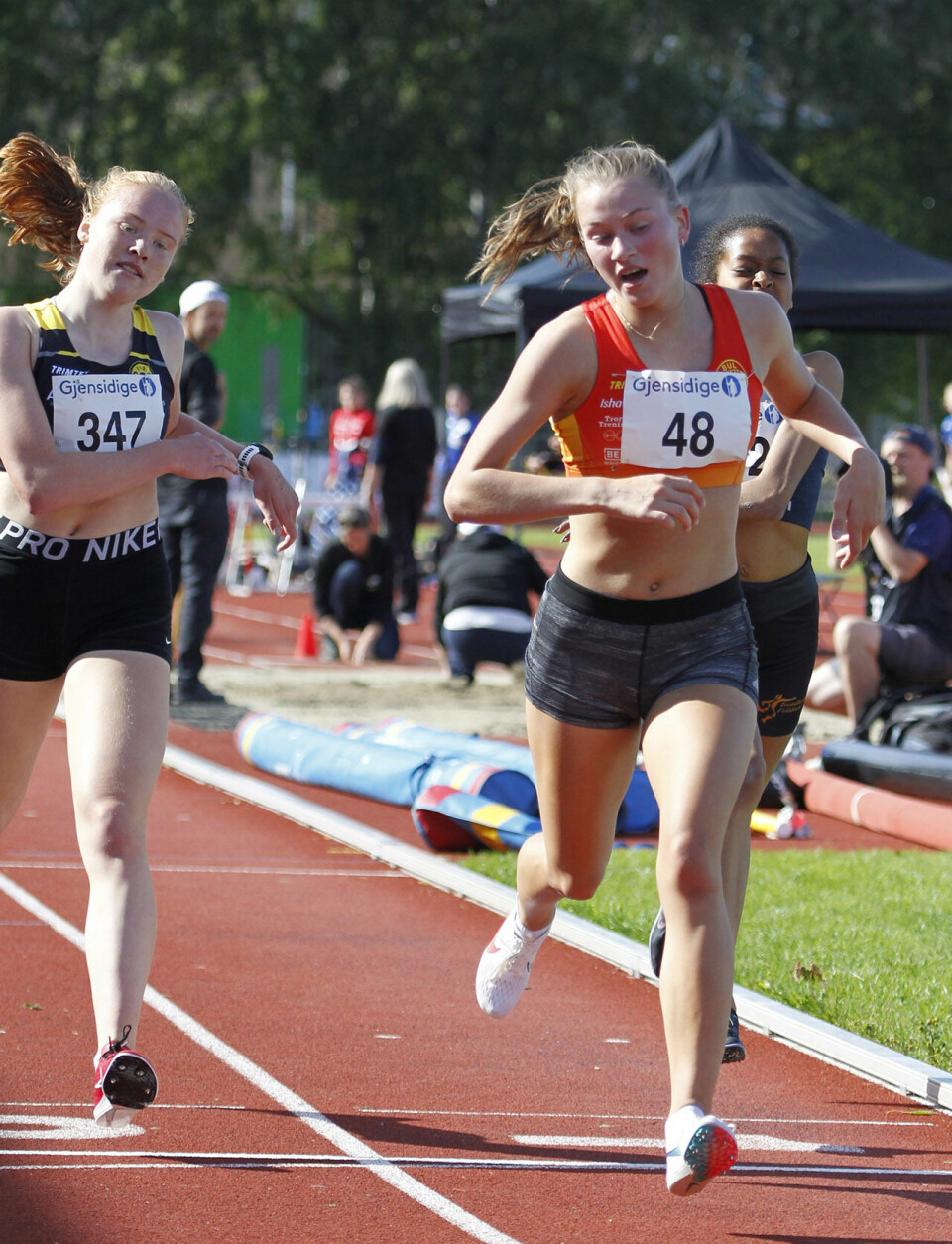 Sololøp gav UM-gull til både Malin Hoelsveen og Maiken Holmung Prøitz 3000m-J-18-19_Tone-Lise-Pedersen.jpg
