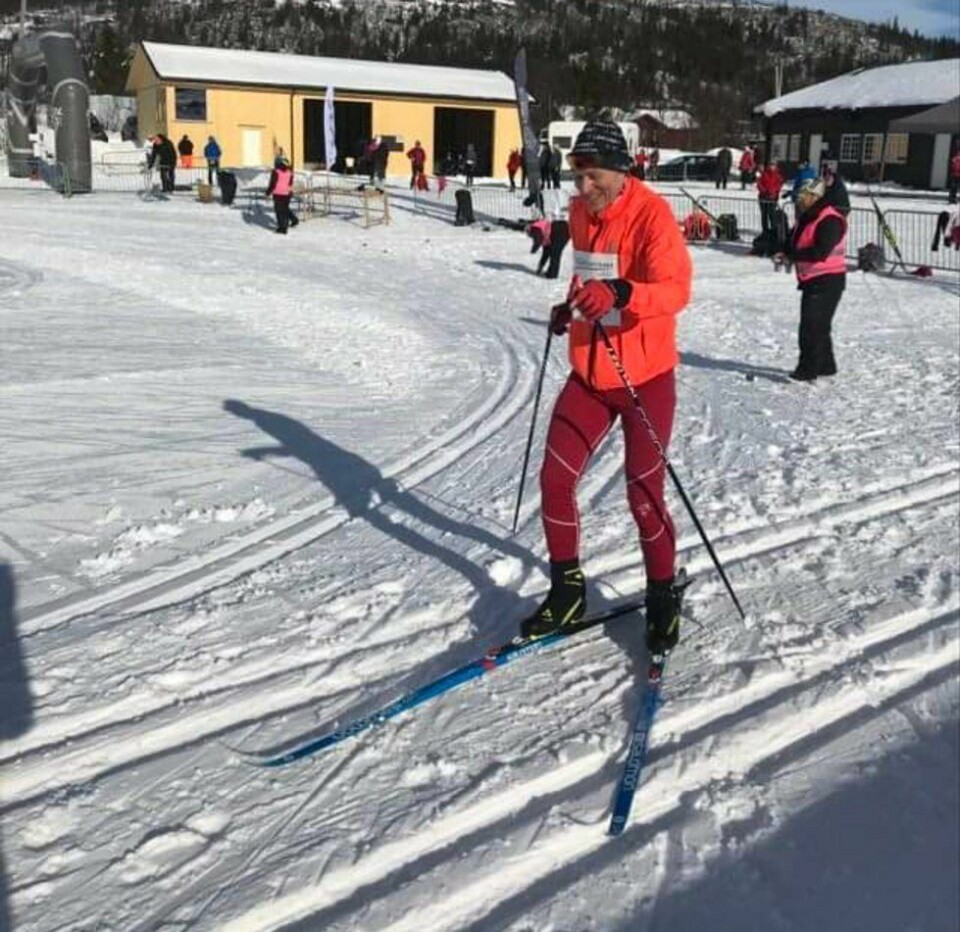 Nils Hjelle løp 238 maraton – så kom kneskaden Nils Hjelle i Valdresrennet 2022