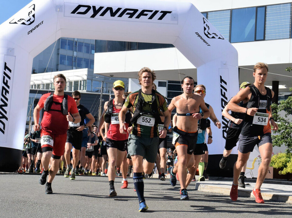 Lars Olaf Haaheim og Therese Årvik vant Tromsø Skyrace Tromsdalstind-start.jpg