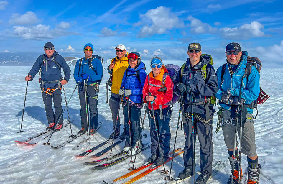 Finalen: Øksfjordjøkulen i Finnmark ble en flott avslutning på prosjektet, opplevd sammen med gode turvenner. (Foto: privat) Finalen: Øksfjordjøkulen i Finnmark ble en flott avslutning på prosjektet, opplevd sammen med gode turvenner. (Foto: privat)