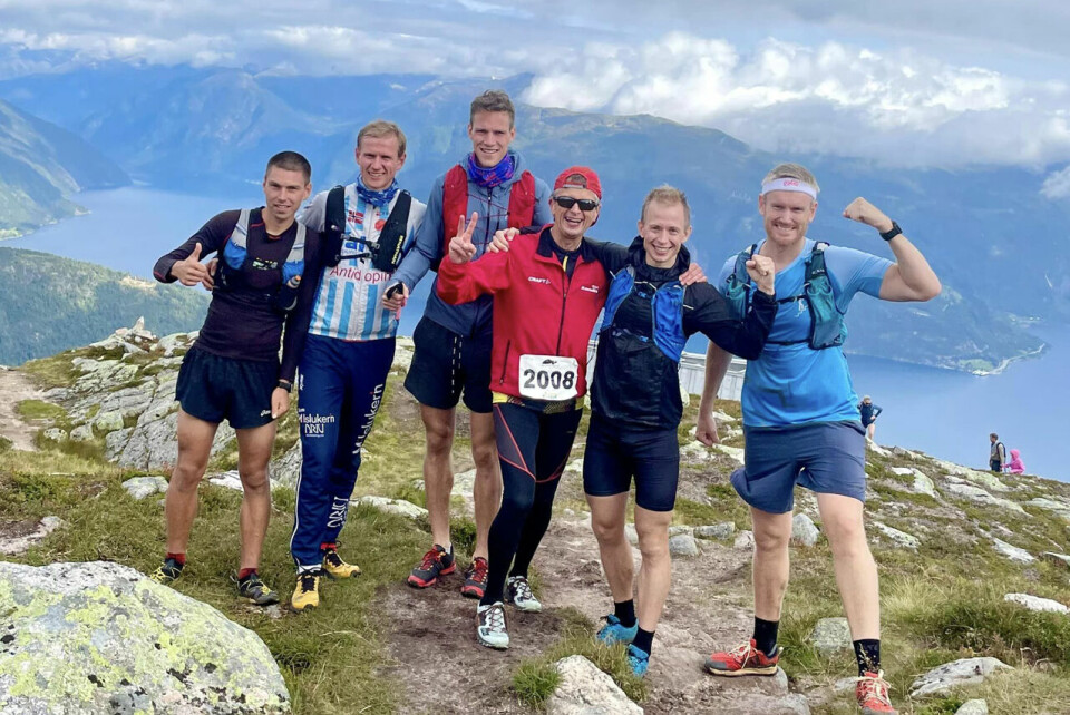Her ser vi Christian Prestegård som poserer sammen med landets sterkeste motbakkeløpere. (Alle foto: Christian Prestegård) Her ser vi Christian Prestegård som poserer sammen med landets sterkeste motbakkeløpere. (Alle foto: Christian Prestegård)
