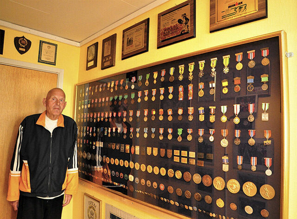 Jernmannen Hans Jacob Berntsen (75) er død Hans_Jacob_Berntsen_utmerkelsene.jpg