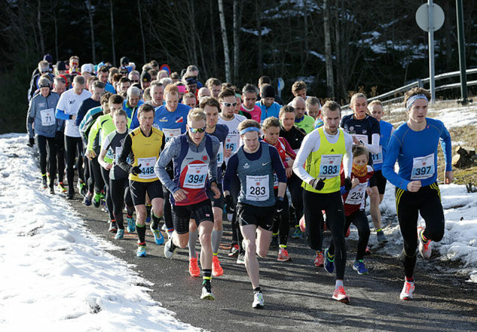 Udø Pedersen og Skrove Falch vant i solskinnet på Lørenskog landsmoeteloepet_starten_25P4133.jpg