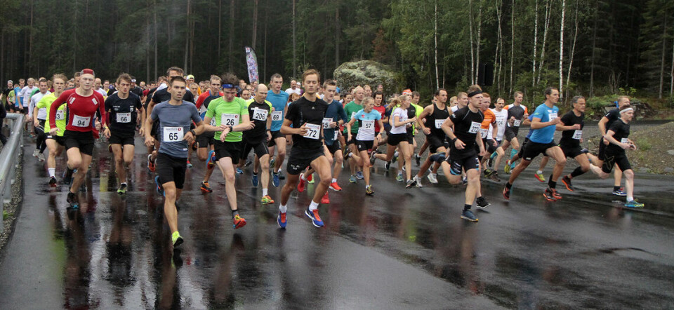 Fra starten i Vegmuseumsløpet 28 august 2019 der Geir Steig med startnummer 65 allerede tatt ledelsen i løpet. Geir Steig representerer Luster IL, og er rørlegger i Lillehammer. Han vant samtlige ti løp i Sørdalskarusellen dette året. Foto: Jørgen Skaug Fra starten i Vegmuseumsløpet 28 august 2019 der Geir Steig med startnummer 65 allerede tatt ledelsen i løpet. Geir Steig representerer Luster IL, og er rørlegger i Lillehammer. Han vant samtlige ti løp i Sørdalskarusellen dette året.