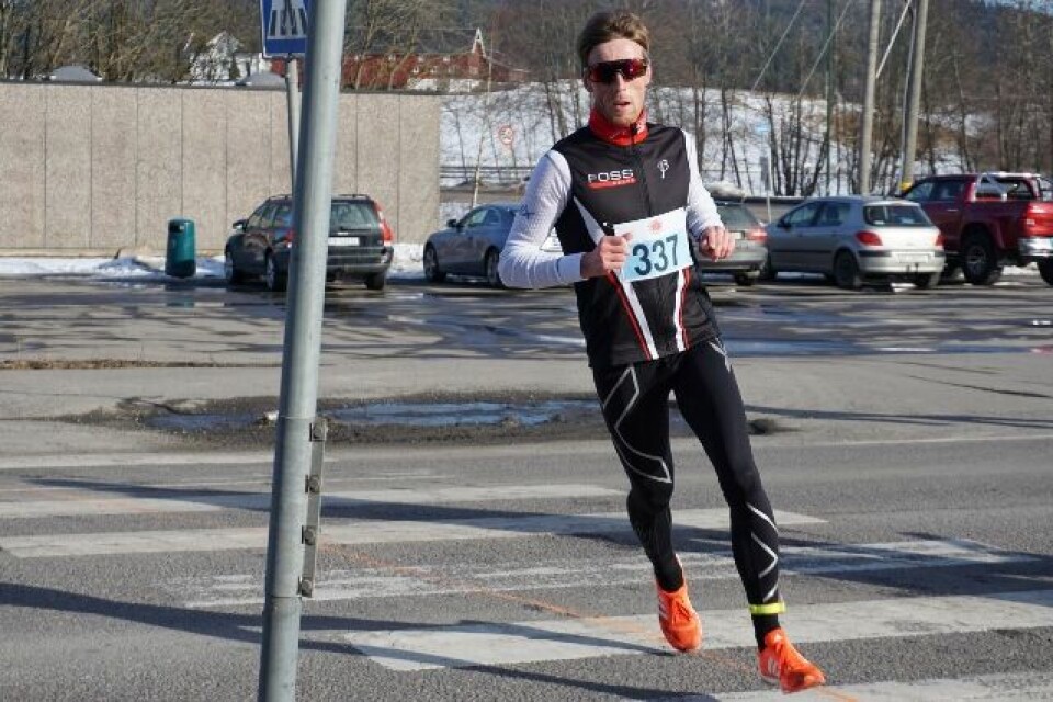Udø Pedersen og Skrove Falch vant i solskinnet på Lørenskog DSC00297 (640x426).jpg