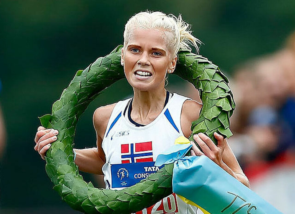 Vant 15 km: 18 år gamle Julie Larsen fra Sarpsborg var best av 2763 damer i Lidingöloppet. (Foto: Peter Holgersson AB) Vant 15 km: 18 år gamle Julie Larsen fra Sarpsborg var best av 2763 damer i Lidingöloppet. (Foto: Peter Holgersson AB)