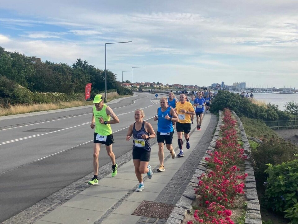 Sprek norsk ungdom i Etape Bornholm Strandpromenade i R¢nne.jpg