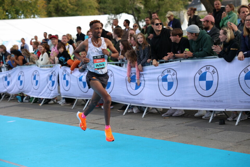 Mathilde Theisen og Trygve Feidje Mjelde vant 10 km i Oslo Maraton Senay blir nr 2.JPG