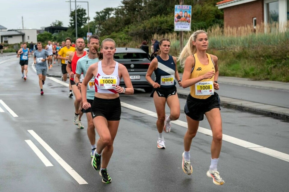 Ingrid Helene Nyhus (1002) sikret 3. plassen totalt med 37:35 på 10 km i Rønne. Her sise om side med Kathrine Højgaard Hansen som tok 3. plassen fredag og 4. plass totalt. (Foto: Viking Atletik) Ingrid Helene Nyhus (1002) sikret 3. plassen totalt med 37:35 på 10 km i Rønne. Her sise om side med Kathrine Højgaard Hansen som tok 3. plassen fredag og 4. plass totalt. (Foto: Viking Atletik)