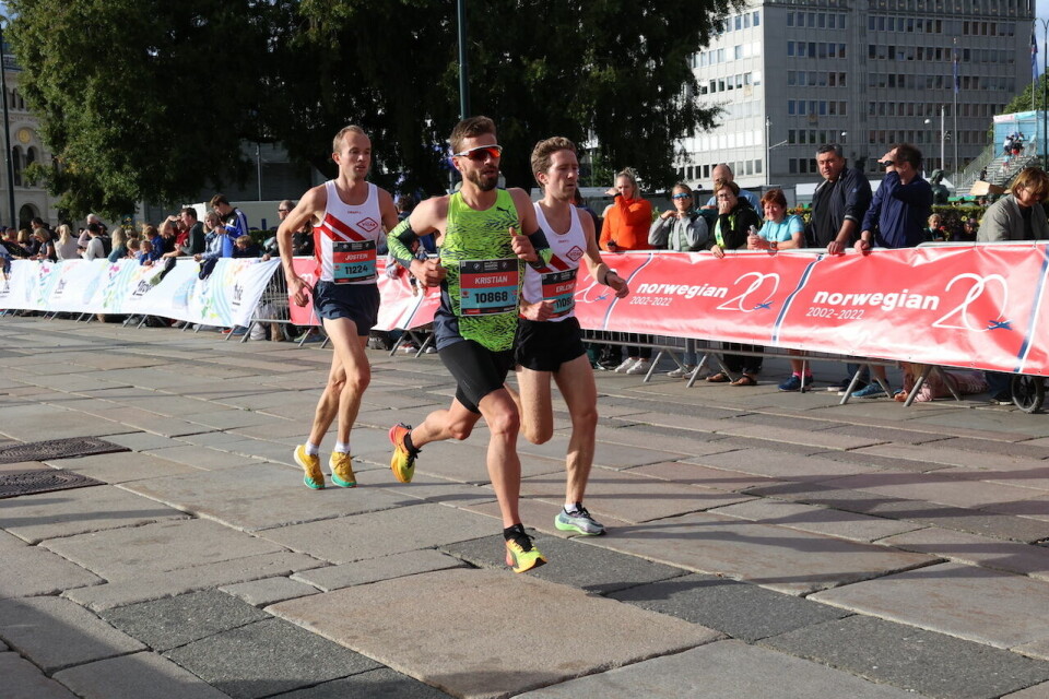 Mathilde Theisen og Trygve Feidje Mjelde vant 10 km i Oslo Maraton Ulriksen tok det som trening.JPG