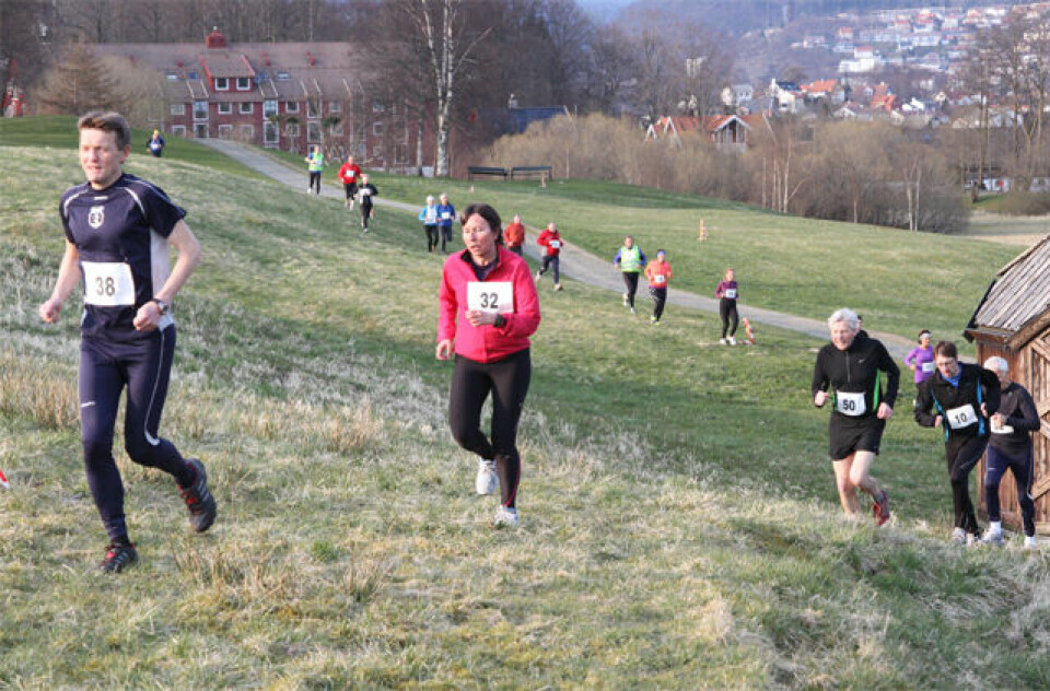 Solskinn over HBIK-Karusell åpningen