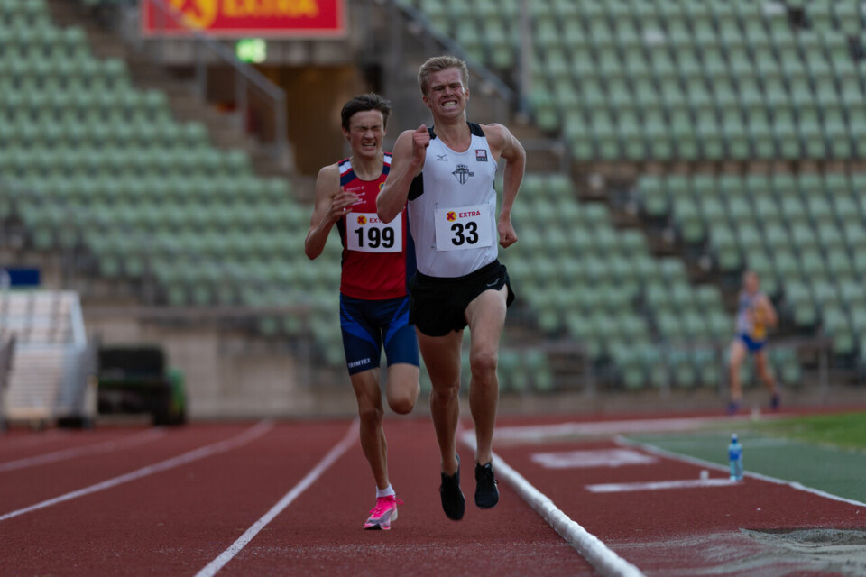Silje Fjørtoft og Sigurd Ruud Skjeseth vant 3000 meter på Bislett MS_HeatA_målgang_3000m_DSC8275.jpg