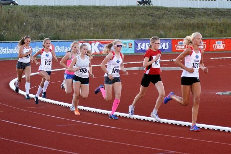 Marius Vedvik viste solid 3000 m-form på Hamar 600m_J13-14.jpg