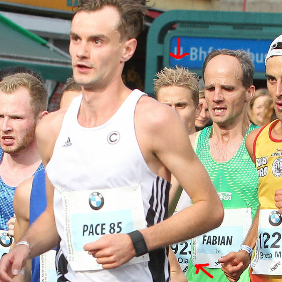 Nesten verdensrekord og mye god norsk løping i Berlin Marathon Ola_Sakshaugs_startnr_med_pil_A20G8012.jpg
