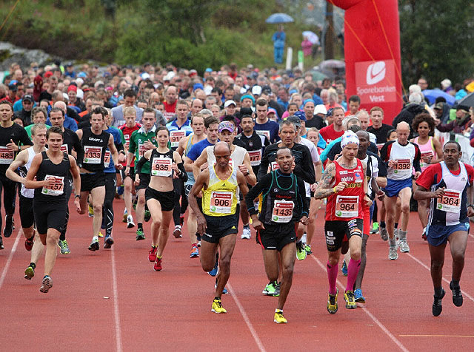 Frew Brkineh og Annie Bersagel vant Start1_10km_A20G4230.jpg