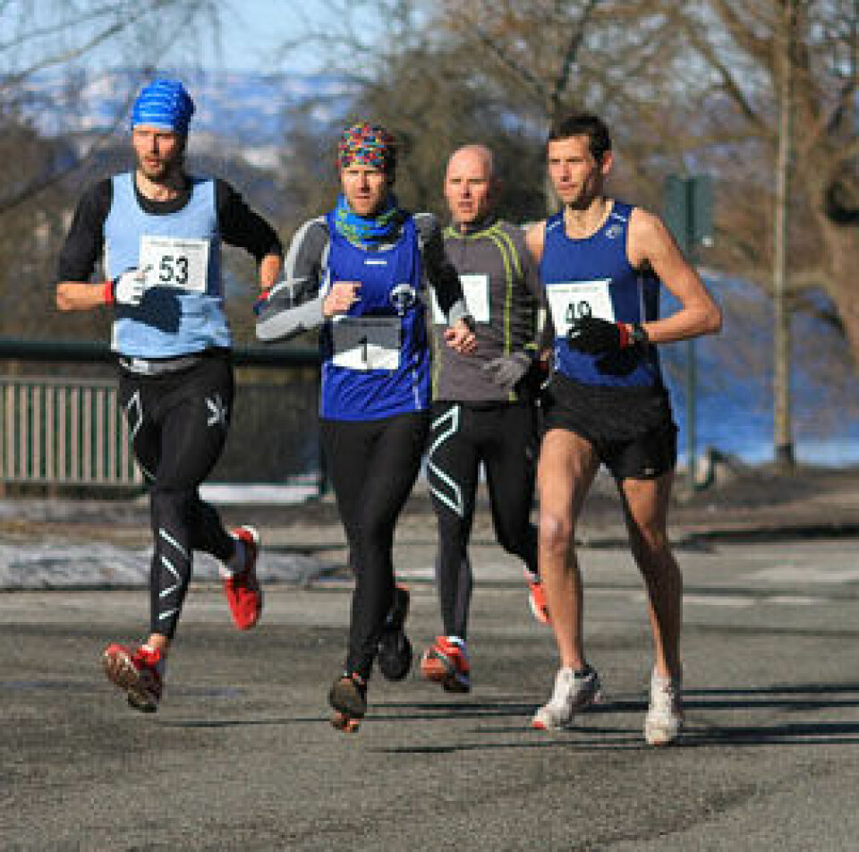 Påskemaraton under blå himmel IMG_1712_Teten_fra_start_300