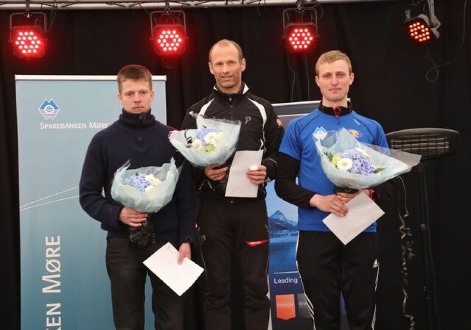 Skjeldal og Helgheim vant vinterlig Blåfelden rett opp 15_Premieutdeling_herrepall.jpg