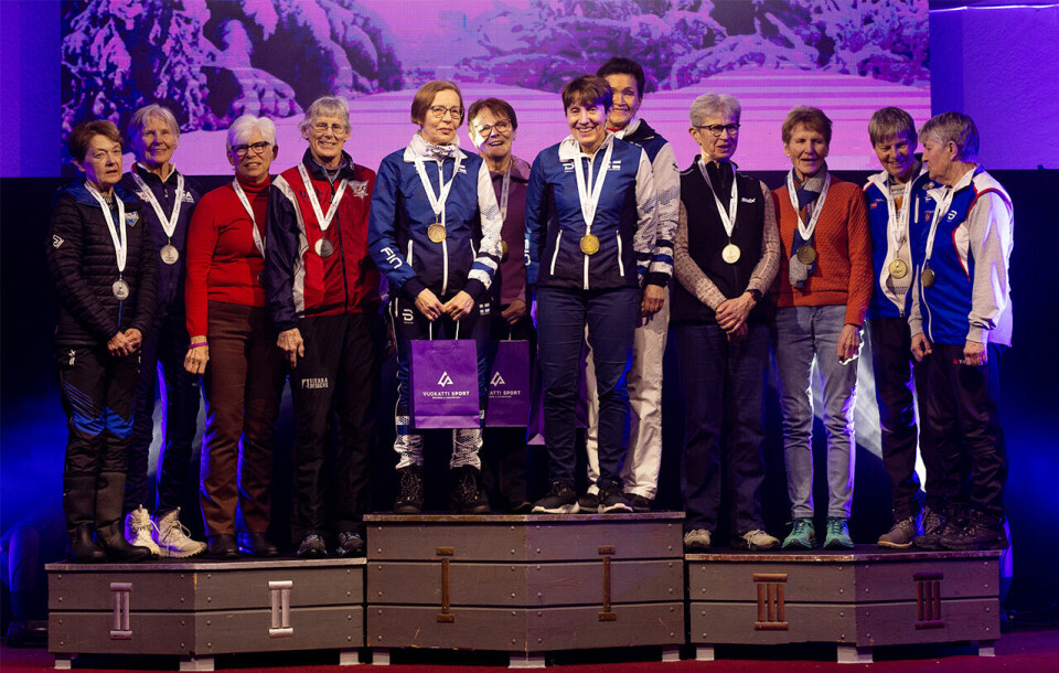 Ni norske medaljer etter de to første dagene av Veteran-VM i langrenn Veteran-VM-pall-stafett-kvinner-50-ingress.jpg
