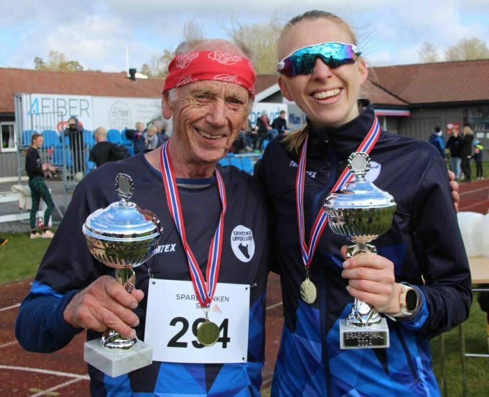 Bilder fra Fevik halvmaraton BragdPokaler.JPG