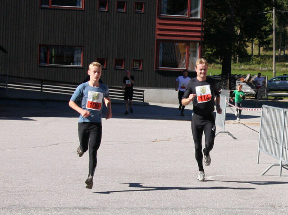 Sola skein på Mora 10km_Amund_og_Haavard_Stenvoll