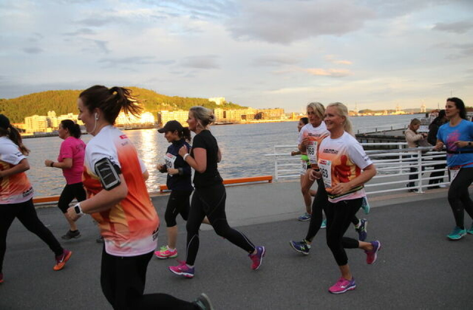 Sommernattsløpet i nydelig solnedgang Kondis/Heming Leira