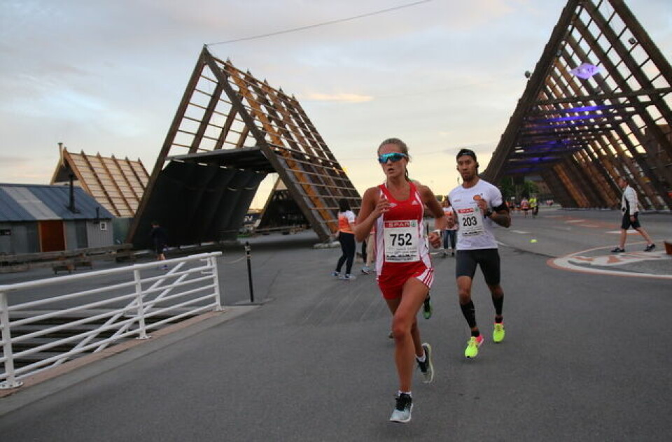 Sommernattsløpet i nydelig solnedgang Kondis/Heming Leira