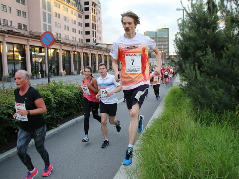 Sommernattsløpet i nydelig solnedgang Kondis/Heming Leira