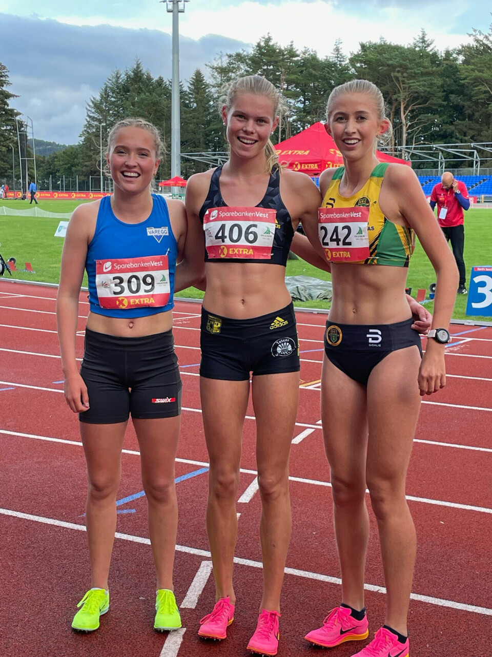 Ingeborg Østgård og Malin Hoelsveen ble juniormestere på 1500 meter Ku20-3-beste.jpg