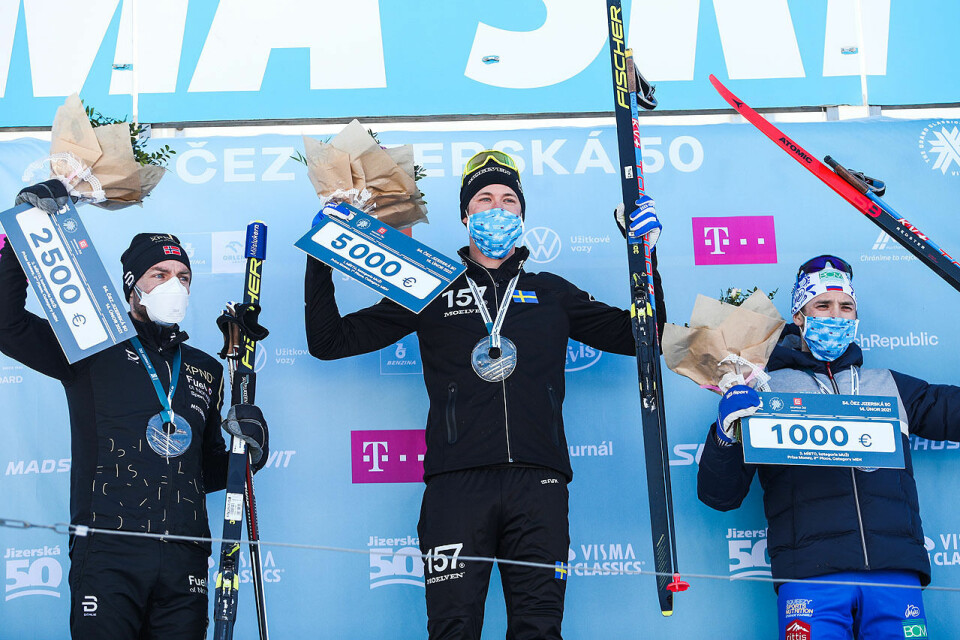 Svenskene vant i Ski Classics Jizerská 50 - Emil Persson og Lina Korsgren til topps Tord Asle Gjerdalen, Emil Persson and Ermil Vokuev.jpg