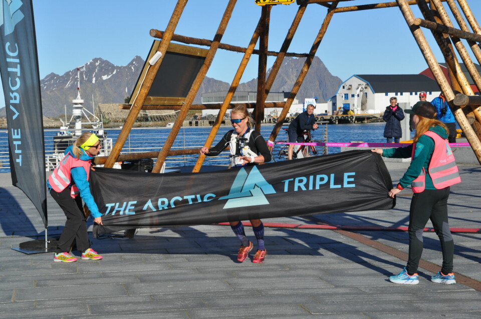 Hallvard Schjølberg imponerte i Lofoten Ultra Trail Kvinnevinner_Lena-Britt_Johansen_foto-Remi_Bolsøy_Lyngmo.JPG