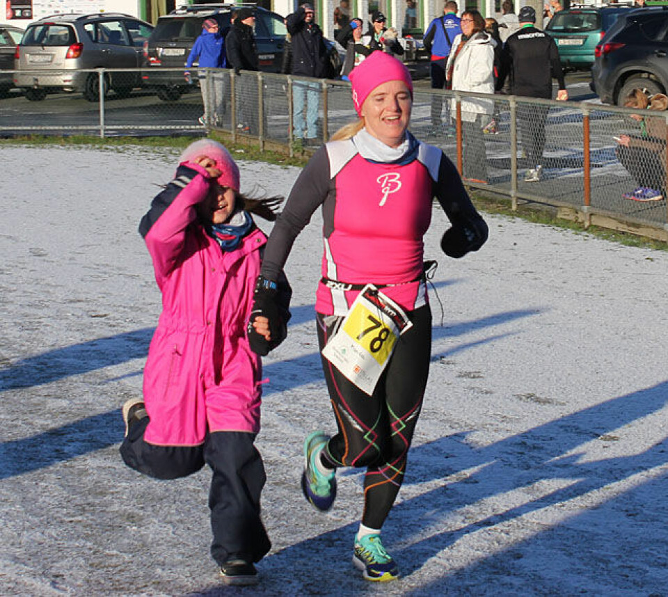 343 løp halv og hel maraton på Karmøy i sol, hagl og snø Loepsglede.jpg