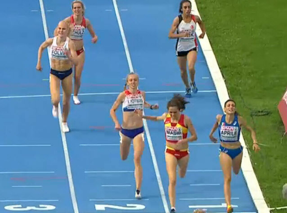 Innspurt med Folvik ytterst til venstre. Innspurt med Folvik ytterst til venstre.