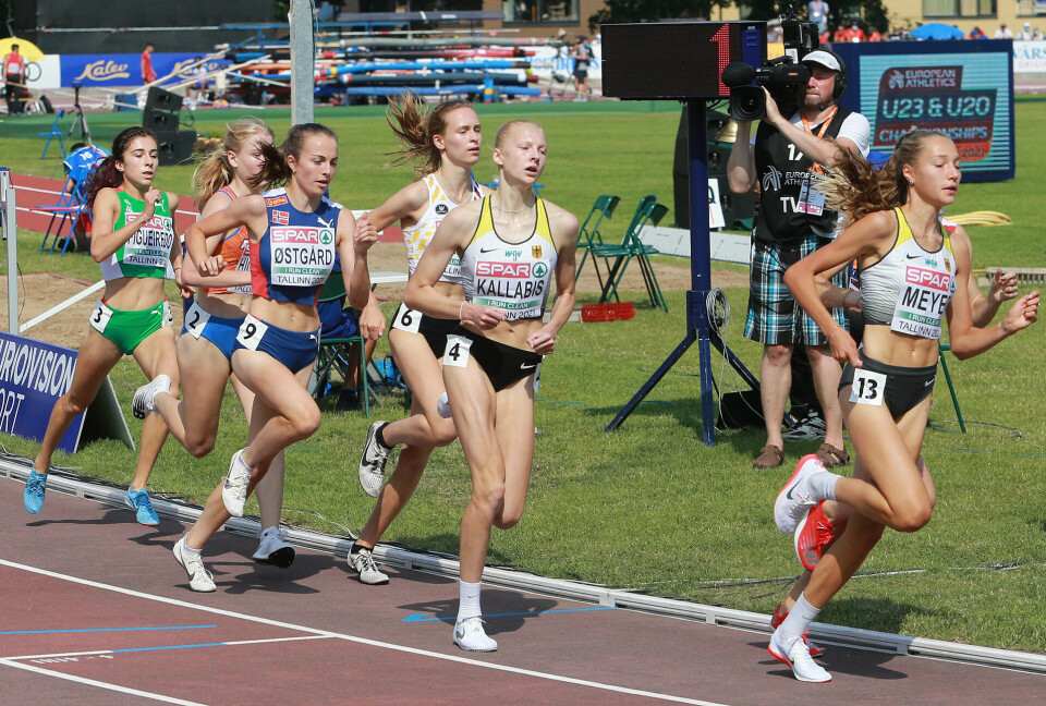 Alle tre jentene videre til finalen på 1500 meter Heat1_Etter_1120m_Oestgaard_kajpt_opp_3plass_AZ3T0024.jpg