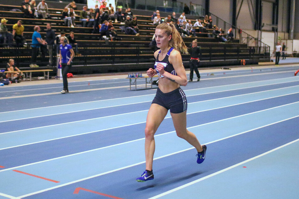 Kristine Lande Dommersnes med NM-tittel på 3000 meter, sølv til Andrea Modin Engesæth 3J6A5507.jpg