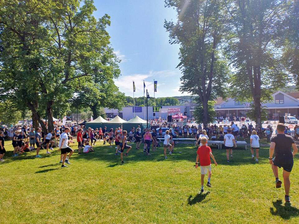Løpefest i Tønsberg da Kristinaløpet ble arrangert for 41. gang Bilde 4 oppvarming.jpg
