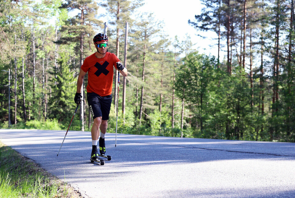 Rulleskitesting: Kenneth Harlem er i full gang med å teste rulleski for Kondis. (Foto: Tom-Arild Hansen) Rulleskitesting: Kenneth Harlem er i full gang med å teste rulleski for Kondis. (Foto: Tom-Arild Hansen)