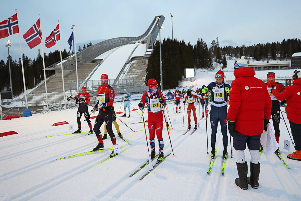 Starten nærmer seg for jubileumsutgaven av Holmenkollmarsjen. Her med elitefeltet. (Foto: Tom-Arild Hansen) Starten nærmer seg for jubileumsutgaven av Holmenkollmarsjen. Her med elitefeltet. (Foto: Tom-Arild Hansen)