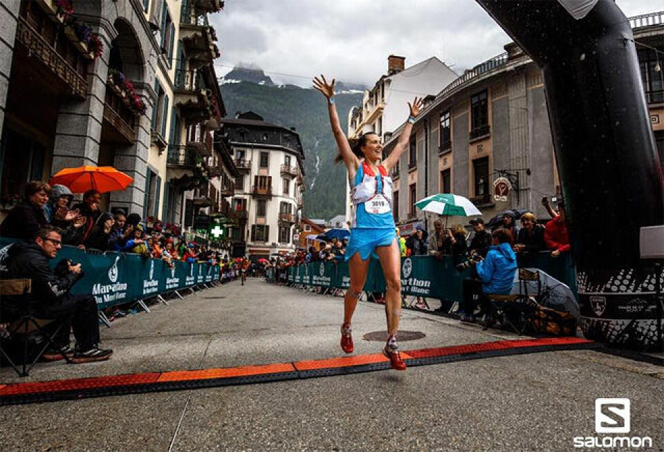Yngvild Kaspersen kunne jublende løpe i mål i Chamonix som vinner av Cross-løpet. (Foto: Martina Valmossoi / Salomon) Yngvild Kaspersen kunne jublende løpe i mål i Chamonix som vinner av Cross-løpet. (Foto: Martina Valmossoi / Salomon)