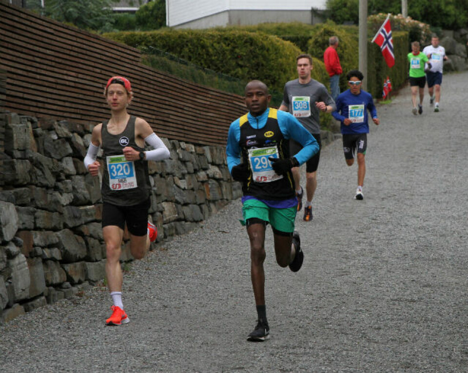 Ebrahim Abdulaziz og Hilde Aders seiret i NM halvmaraton i Sandnes Salim_IMG_0001.jpg