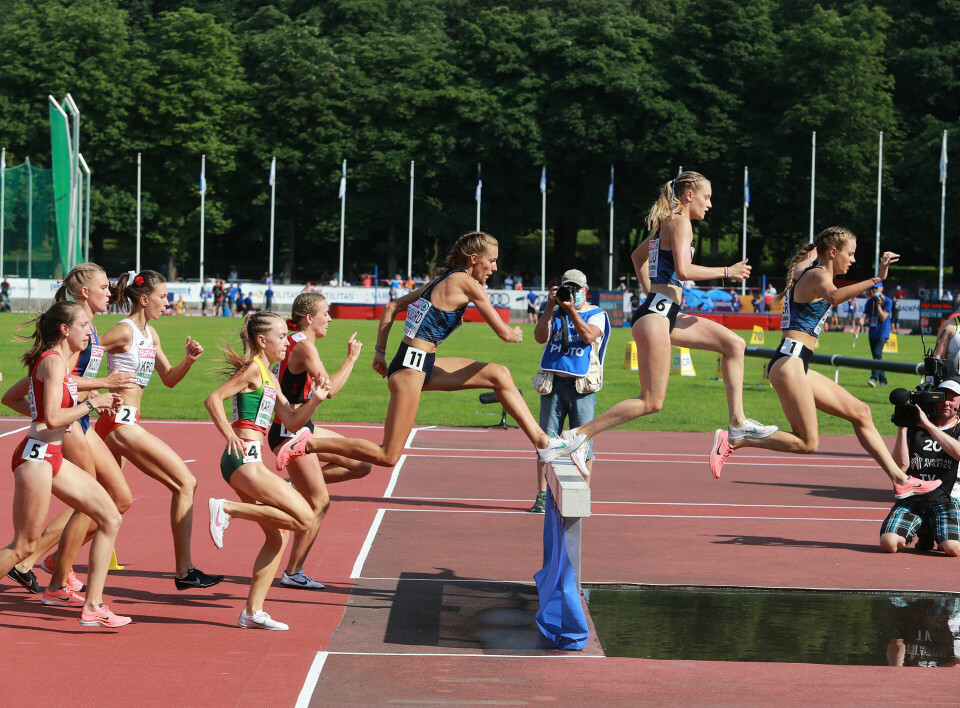 U23-EM: Sterk 4. plass til Engesæth Modin på 3000 meter hinder Vanngrav1_3_franske_damer_fremst_AZ3T6915.jpg