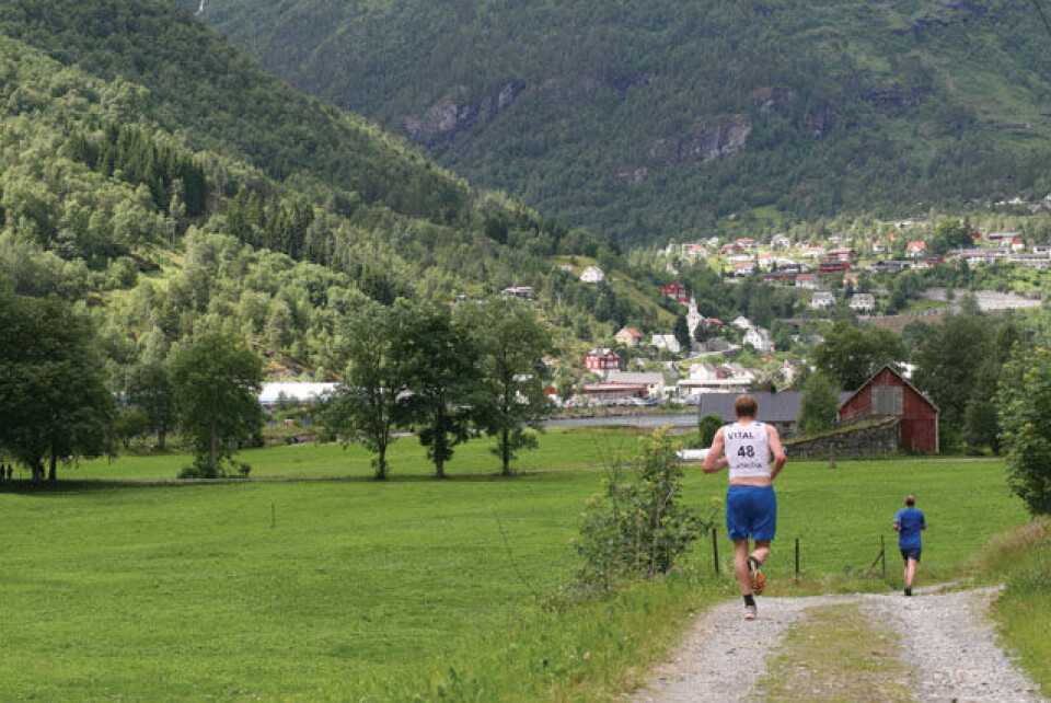 Marit Eide satte løyperekord Hellesyltloepet_2010_Asbjoern_Kvam_Karboe