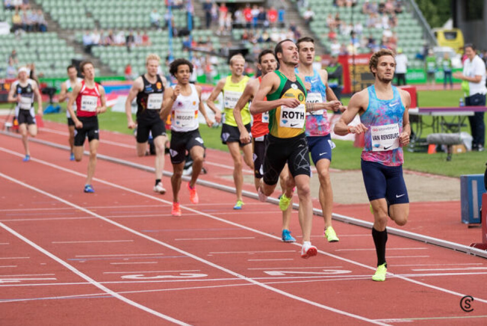 Andreas Roth nr. 2 på 800 m - sørafrikansk vinner løp på 1.48,98 800_m_SC_finish_003.jpg