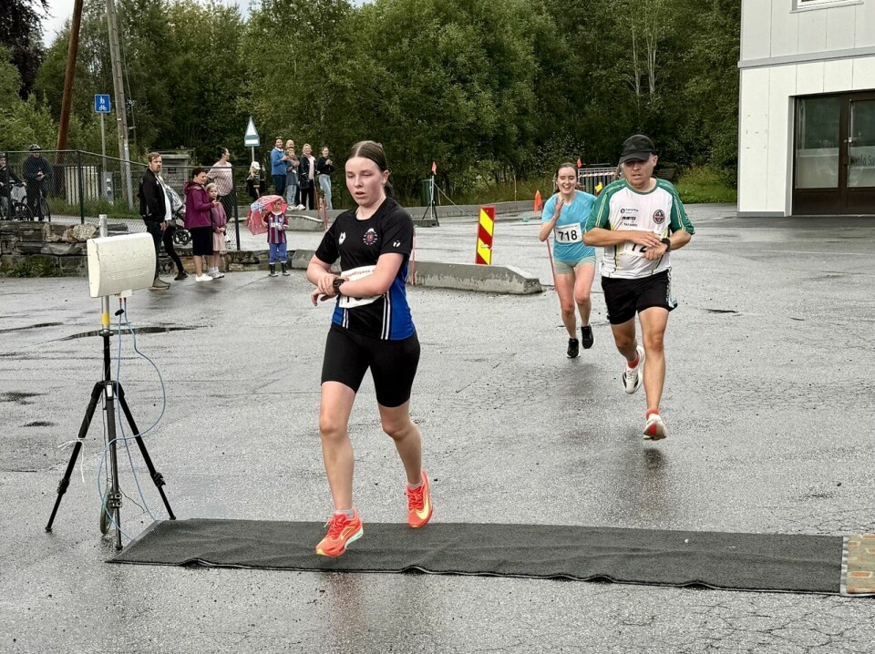 Rekordmange deltakere fullførte det siste sommerløpet i Ålesund 5km_Emma_Droennesund